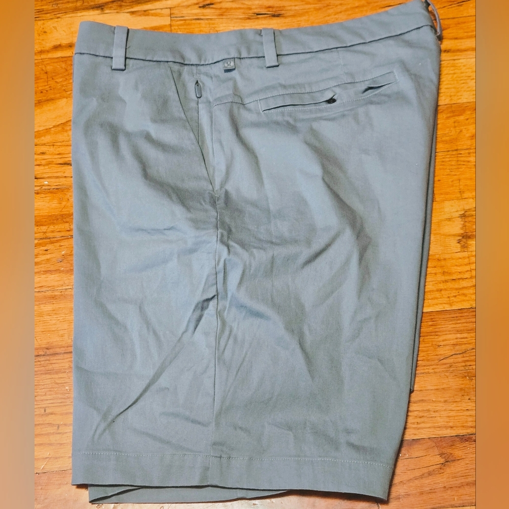Lululemon Commission 9" Shorts Slim Mens 34 Mystic Green Chino Warpstreme Fabric
